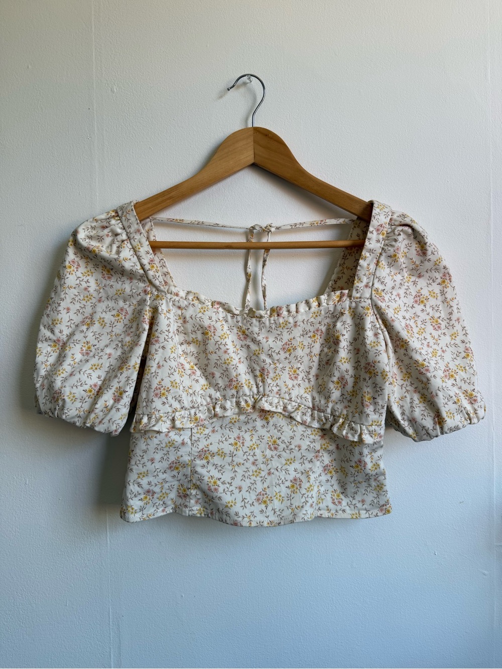 Cream Floral Square-Neck Puff-Sleeve Crop Top